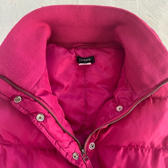 J CREW factory Down Filled  Puffer Vest in Size Medium Fuchsia Pink - Picture 8 of 11